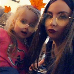 Meet your Posher, Madeline